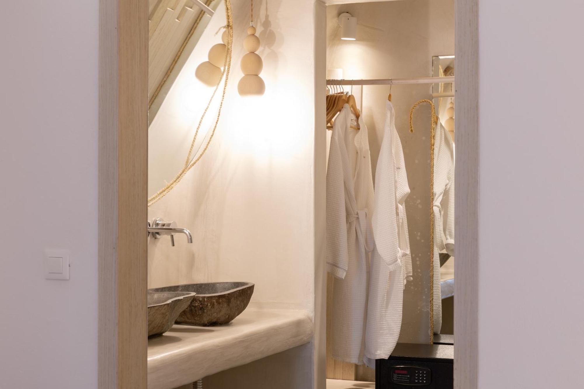 Aperto Suites - Adults Only Fira  Exterior photo
